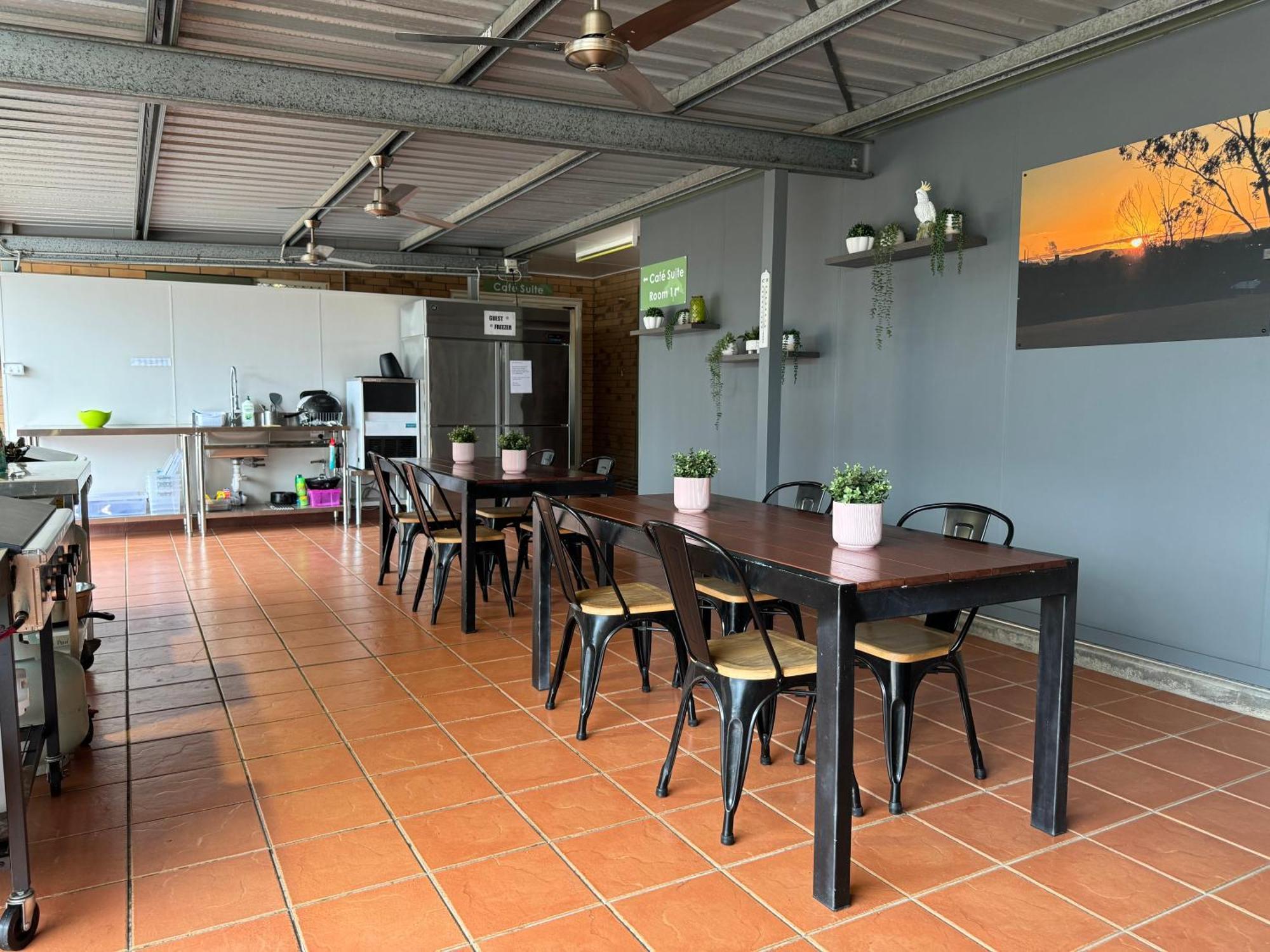 Raintree Motel Biloela Экстерьер фото